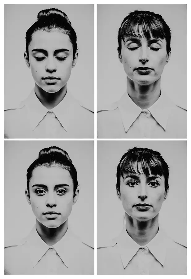 Portraits artistique en studio noir et blanc de deux femmes, série "Identity", expressions yeux fermés et ouverts, réalisée à Bordeaux par un photographe de portraits.